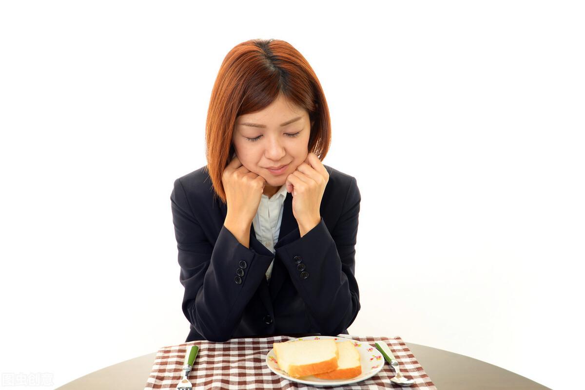 每天不吃晚饭一个月能瘦多少，探究节食减肥的真相与风险